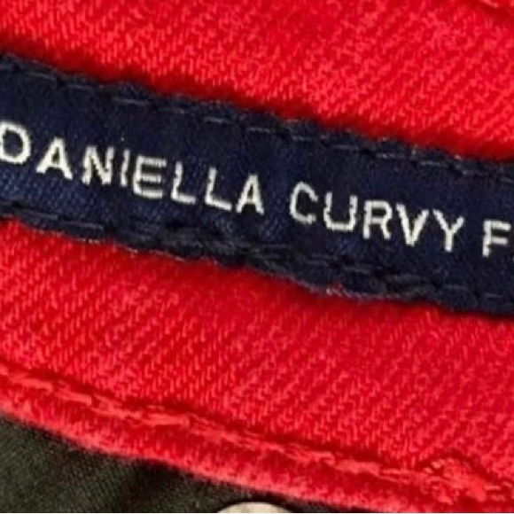 CHAPS Denim Red Daniella curvy fit jeans size 4 like new! - Picture 11 of 15